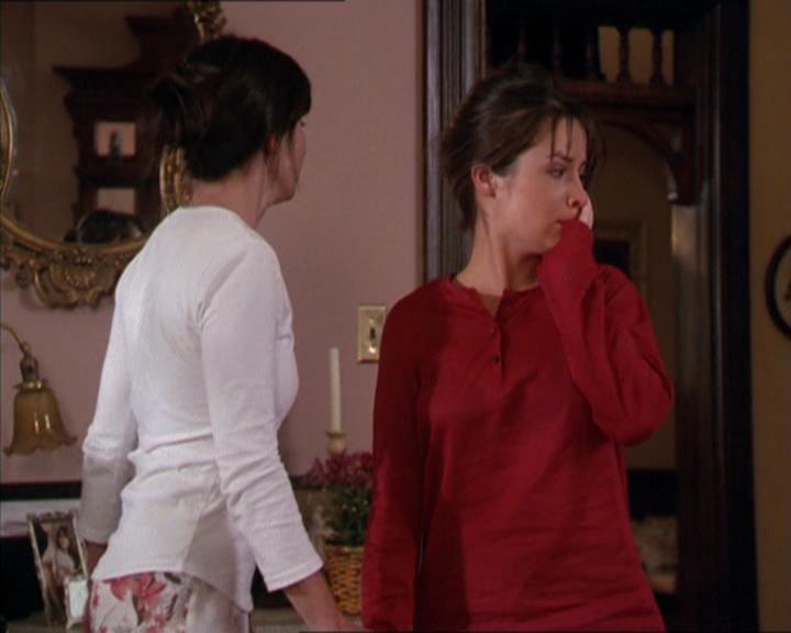 Charmed-Online_dot_net-2x02MoralityBites2154.jpg