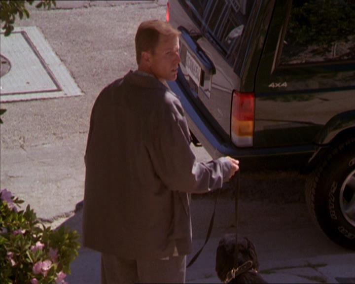 Charmed-Online_dot_net-2x02MoralityBites2273.jpg