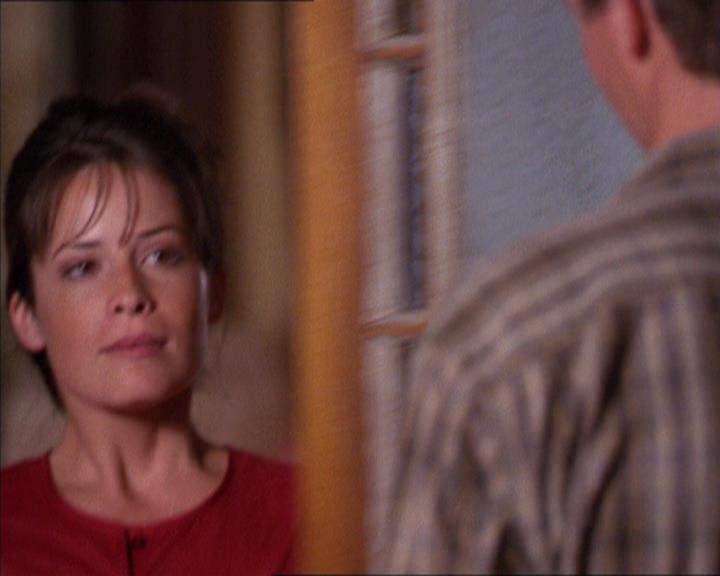 Charmed-Online_dot_net-2x02MoralityBites2328.jpg