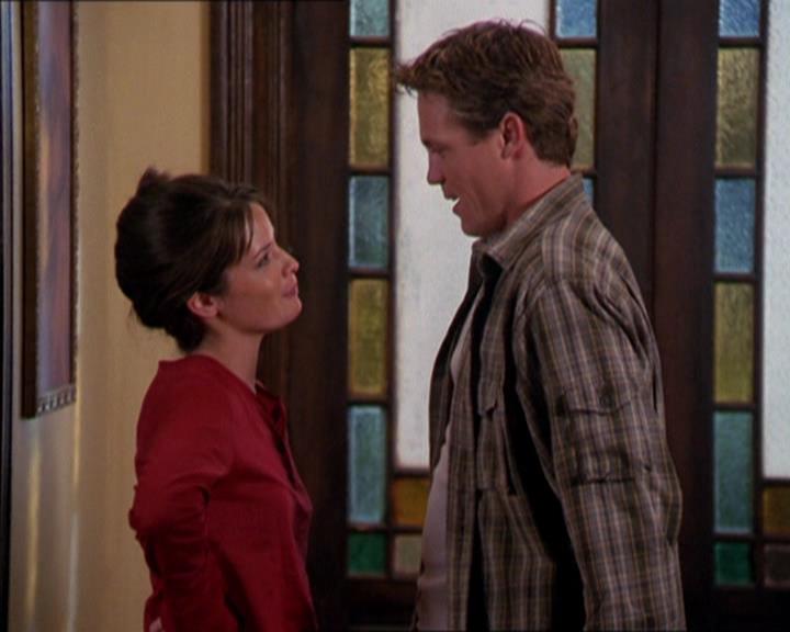 Charmed-Online_dot_net-2x02MoralityBites2343.jpg