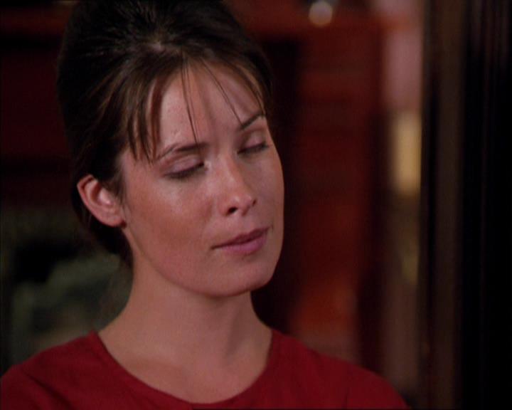 Charmed-Online_dot_net-2x02MoralityBites2350.jpg