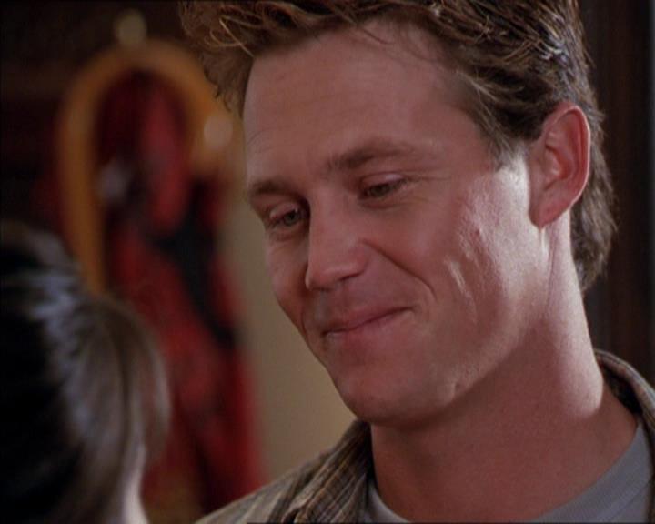 Charmed-Online_dot_net-2x02MoralityBites2362.jpg