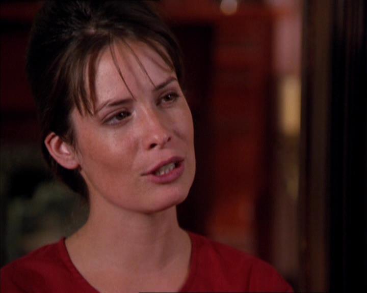 Charmed-Online_dot_net-2x02MoralityBites2383.jpg