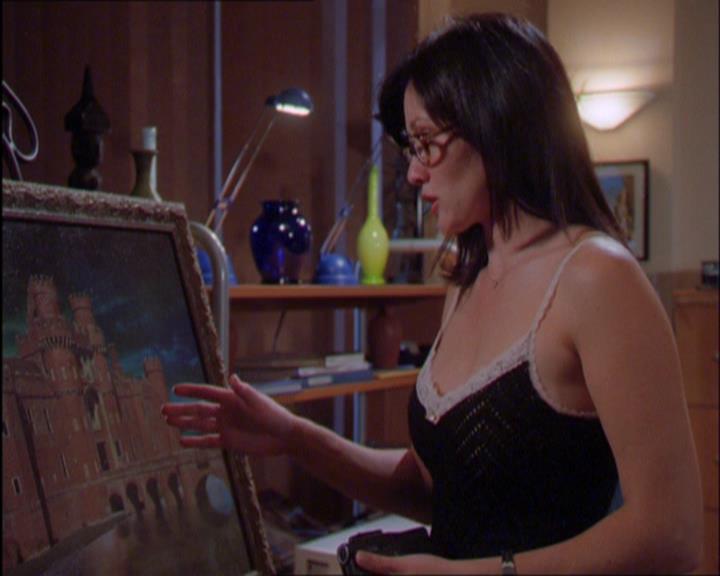 Charmed-Online_dot_net-2x03ThePaintedWorld0026.jpg