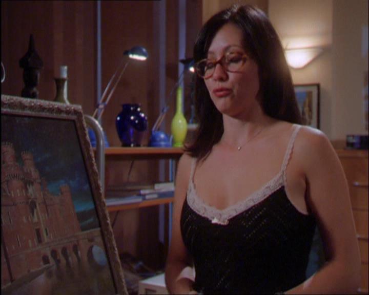 Charmed-Online_dot_net-2x03ThePaintedWorld0032.jpg