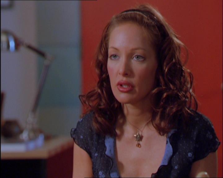 Charmed-Online_dot_net-2x03ThePaintedWorld0058.jpg