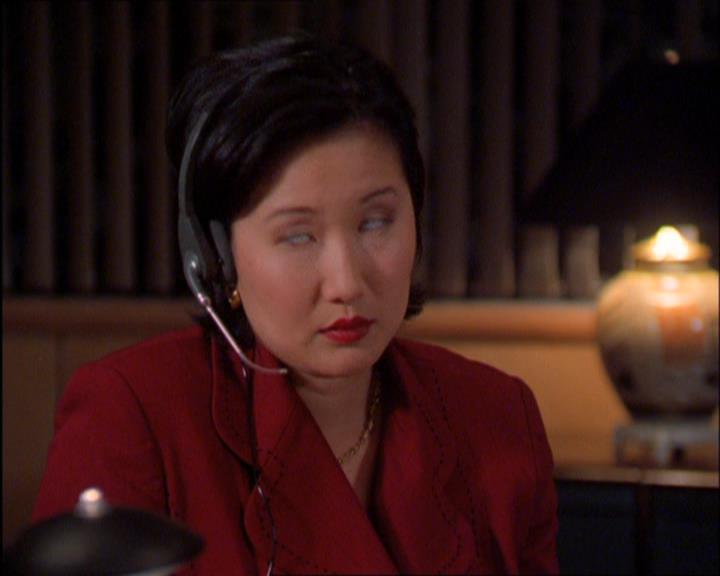 Charmed-Online_dot_net-2x03ThePaintedWorld0167.jpg
