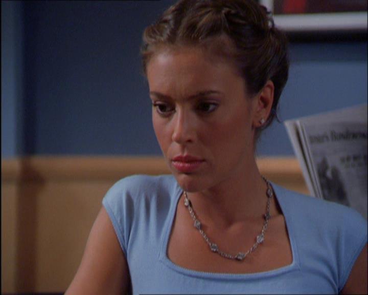 Charmed-Online_dot_net-2x03ThePaintedWorld0185.jpg