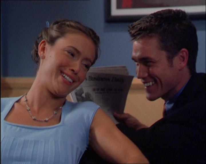 Charmed-Online_dot_net-2x03ThePaintedWorld0209.jpg