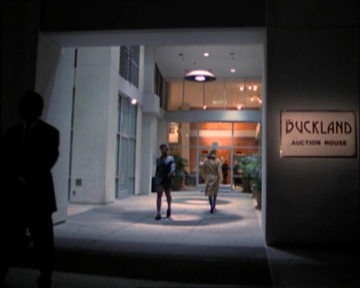 Charmed-Online_dot_net-2x03ThePaintedWorld0219.jpg