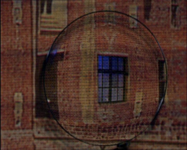 Charmed-Online_dot_net-2x03ThePaintedWorld0234.jpg