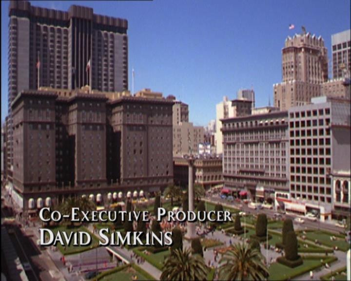 Charmed-Online_dot_net-2x03ThePaintedWorld0303.jpg