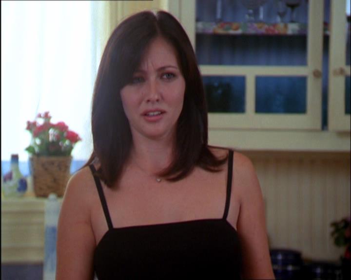 Charmed-Online_dot_net-2x03ThePaintedWorld0342.jpg
