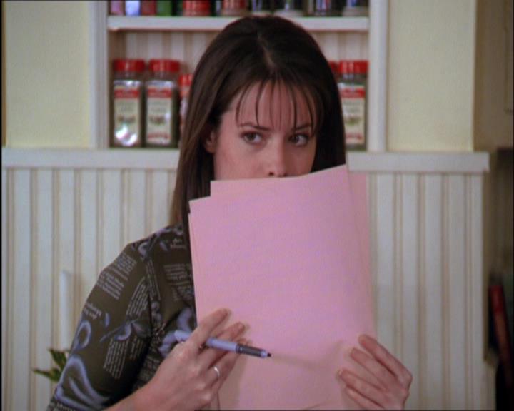 Charmed-Online_dot_net-2x03ThePaintedWorld0416.jpg