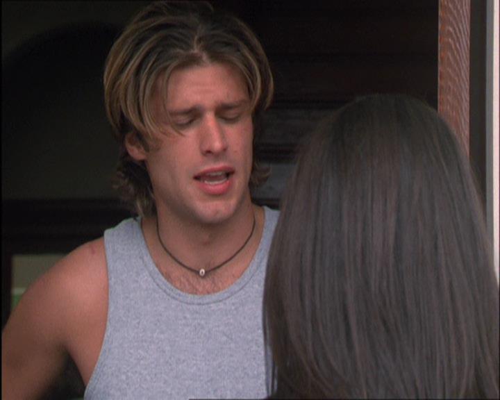 Charmed-Online_dot_net-2x03ThePaintedWorld0493.jpg