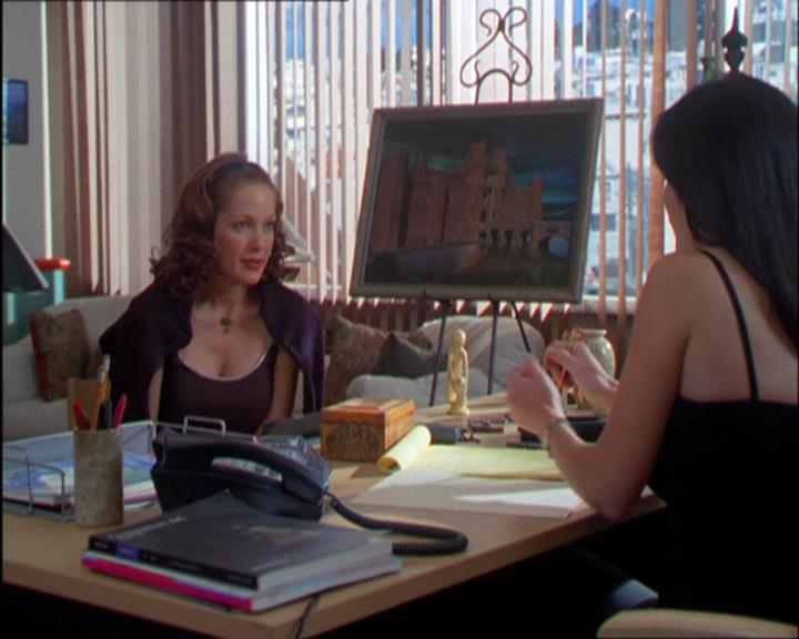 Charmed-Online_dot_net-2x03ThePaintedWorld0565.jpg