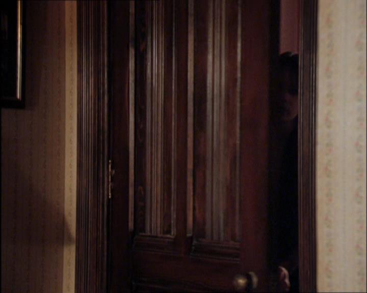 Charmed-Online_dot_net-2x03ThePaintedWorld0680.jpg