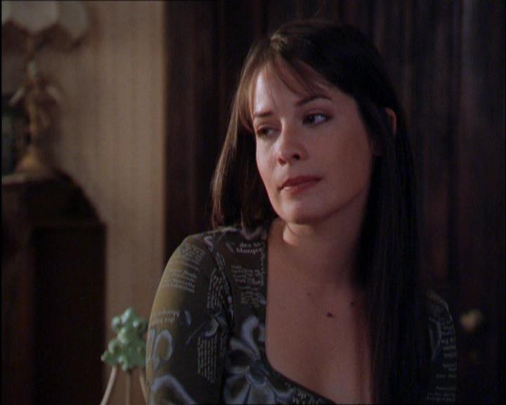 Charmed-Online_dot_net-2x03ThePaintedWorld0721.jpg
