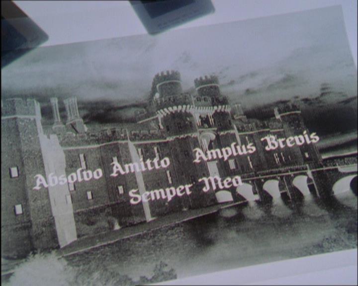 Charmed-Online_dot_net-2x03ThePaintedWorld0838.jpg