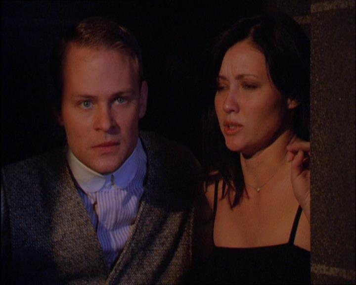 Charmed-Online_dot_net-2x03ThePaintedWorld0936.jpg
