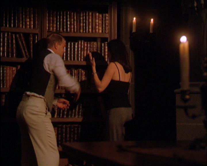 Charmed-Online_dot_net-2x03ThePaintedWorld0954.jpg