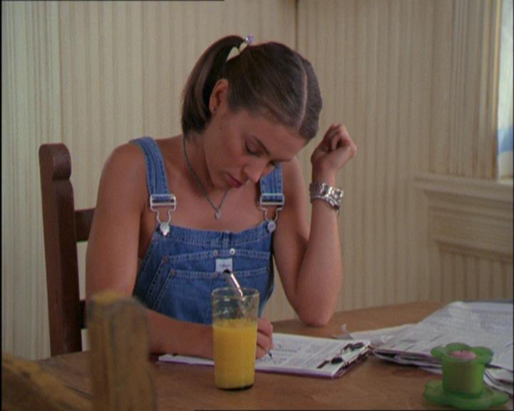 Charmed-Online_dot_net-2x03ThePaintedWorld0972.jpg