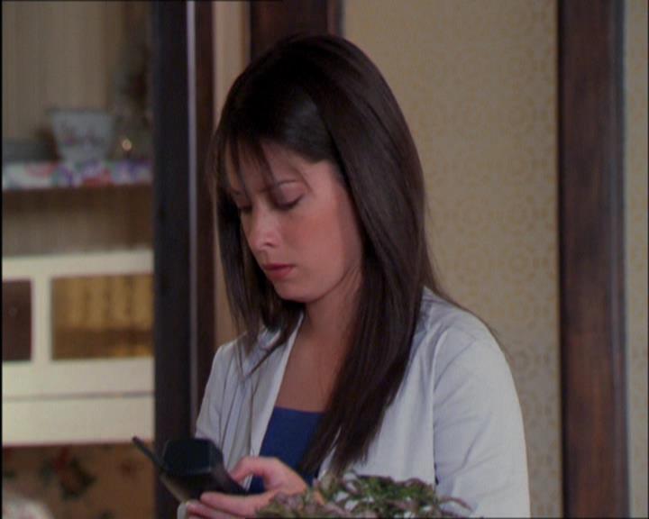 Charmed-Online_dot_net-2x03ThePaintedWorld1000.jpg