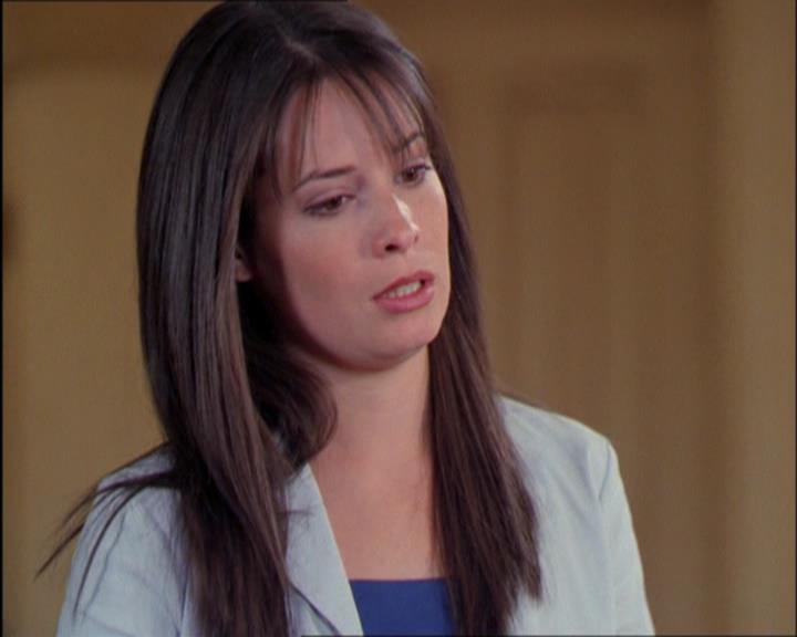 Charmed-Online_dot_net-2x03ThePaintedWorld1040.jpg