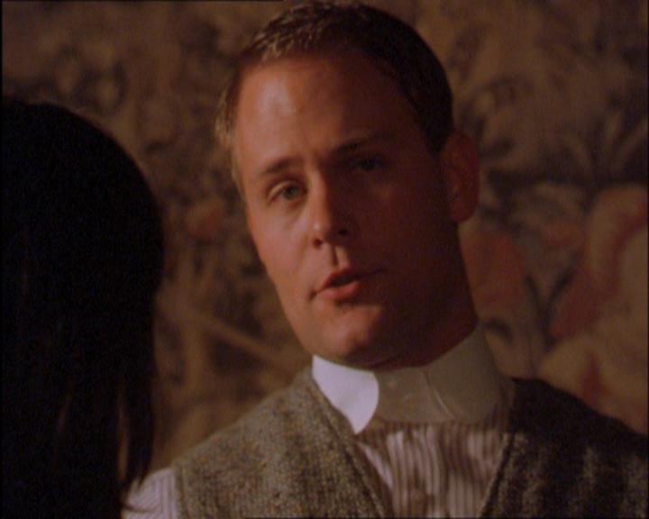 Charmed-Online_dot_net-2x03ThePaintedWorld1122.jpg