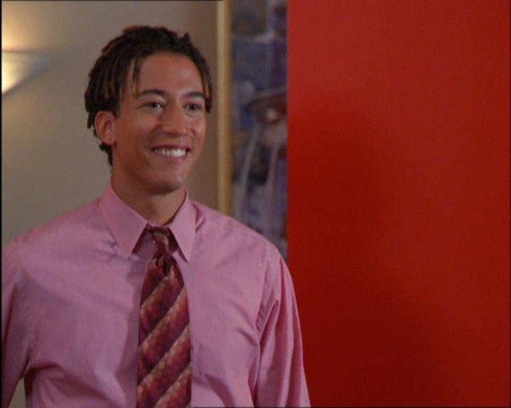Charmed-Online_dot_net-2x03ThePaintedWorld1237.jpg