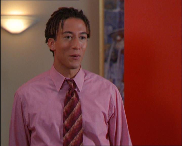 Charmed-Online_dot_net-2x03ThePaintedWorld1245.jpg