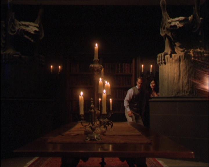 Charmed-Online_dot_net-2x03ThePaintedWorld1253.jpg