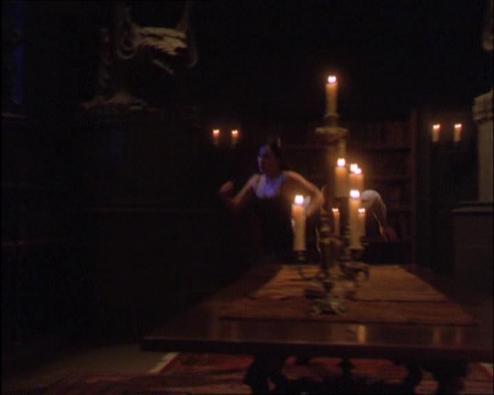 Charmed-Online_dot_net-2x03ThePaintedWorld1266.jpg