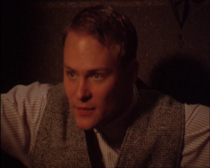 Charmed-Online_dot_net-2x03ThePaintedWorld1289.jpg