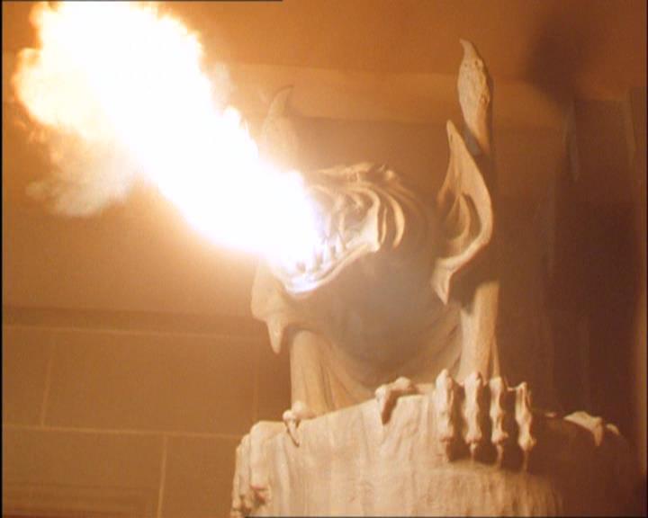 Charmed-Online_dot_net-2x03ThePaintedWorld1337.jpg