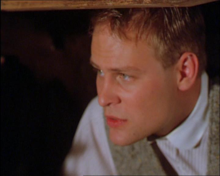 Charmed-Online_dot_net-2x03ThePaintedWorld1352.jpg
