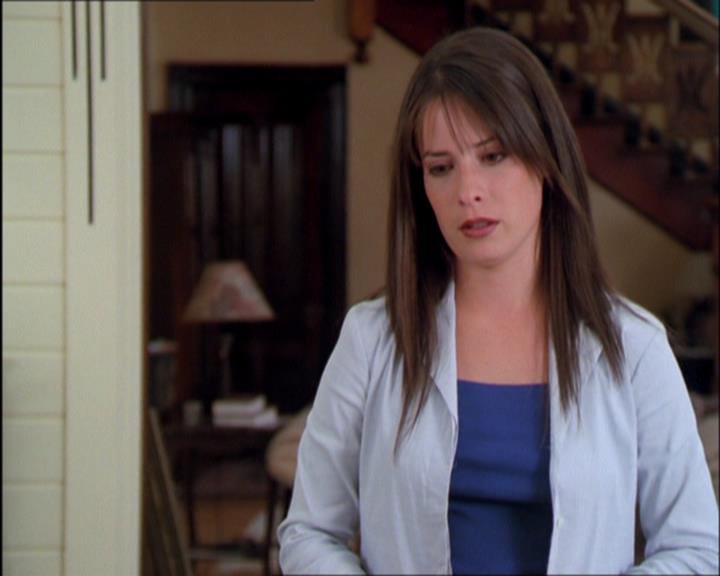 Charmed-Online_dot_net-2x03ThePaintedWorld1375.jpg