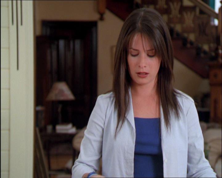 Charmed-Online_dot_net-2x03ThePaintedWorld1384.jpg