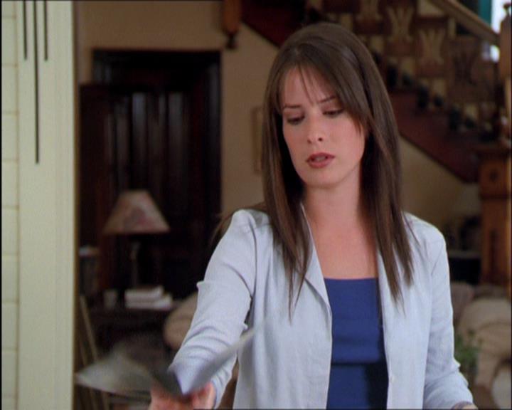 Charmed-Online_dot_net-2x03ThePaintedWorld1387.jpg