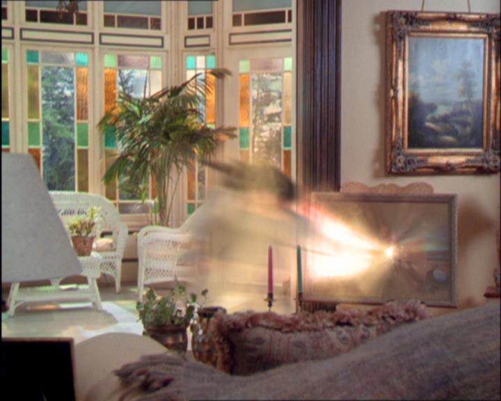 Charmed-Online_dot_net-2x03ThePaintedWorld1504.jpg