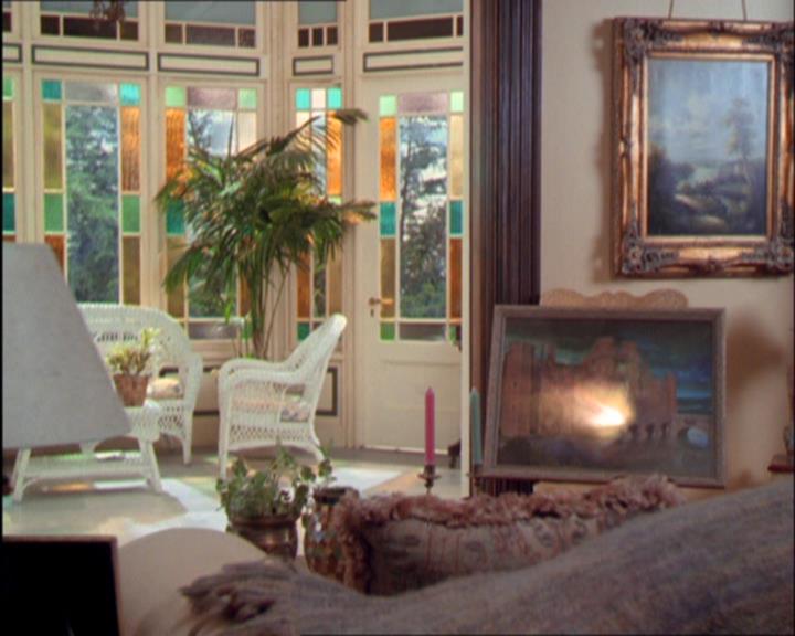 Charmed-Online_dot_net-2x03ThePaintedWorld1506.jpg