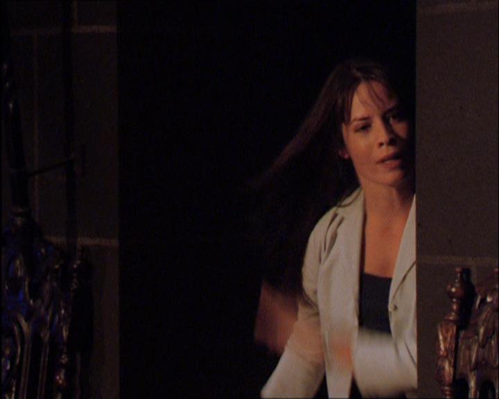 Charmed-Online_dot_net-2x03ThePaintedWorld1519.jpg