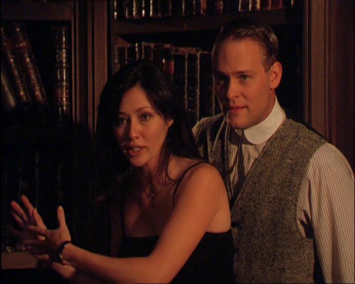Charmed-Online_dot_net-2x03ThePaintedWorld1522.jpg