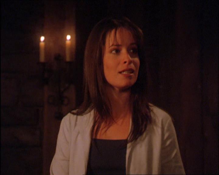 Charmed-Online_dot_net-2x03ThePaintedWorld1565.jpg