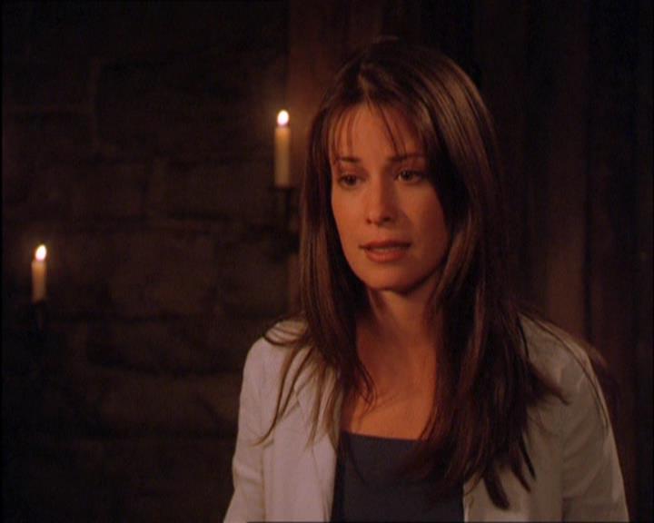 Charmed-Online_dot_net-2x03ThePaintedWorld1588.jpg