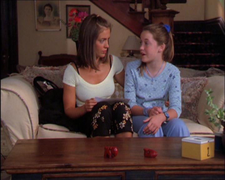 Charmed-Online_dot_net-2x03ThePaintedWorld1675.jpg