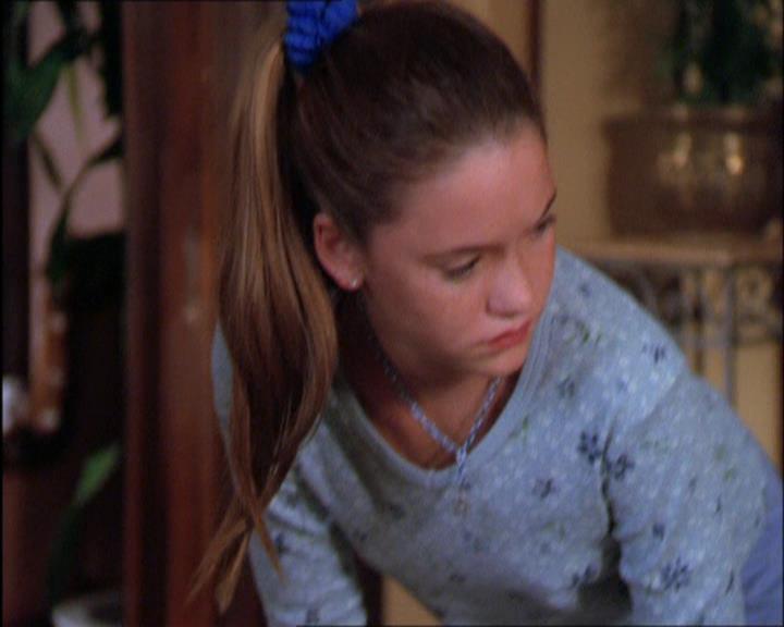 Charmed-Online_dot_net-2x03ThePaintedWorld1715.jpg