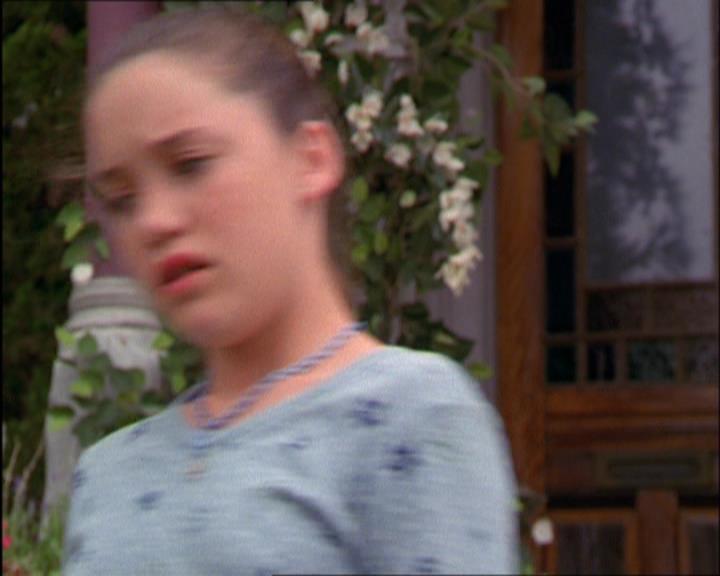 Charmed-Online_dot_net-2x03ThePaintedWorld1731.jpg