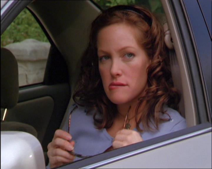 Charmed-Online_dot_net-2x03ThePaintedWorld1738.jpg
