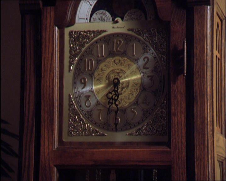 Charmed-Online_dot_net-2x03ThePaintedWorld1743.jpg